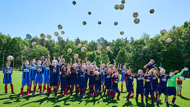 Bamberg: Faire B&auml;lle f&uuml;r faire Spiele - Zwei Fu&szlig;ballvereine schaffen sich Fairtade-B&auml;lle an