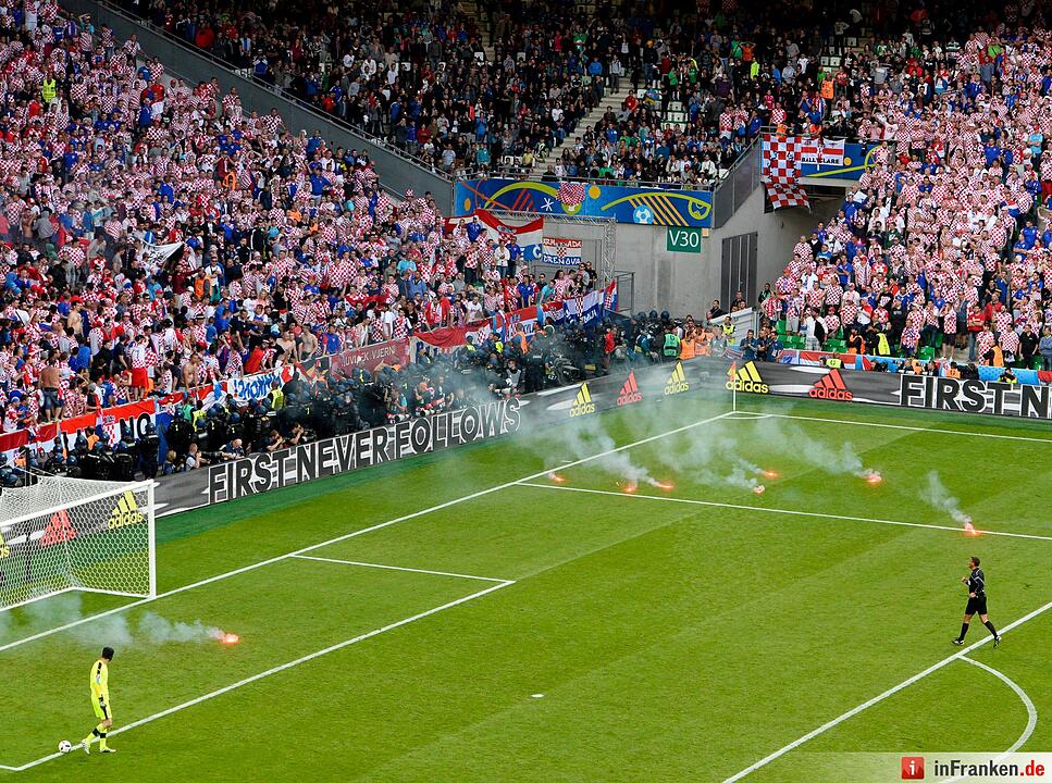 Schwere Fanausschreitungen bei EM-Spiel zwischen Kroatien und Tschechien