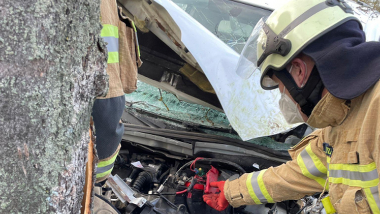 Unfall in Bamberg: Aufmerksamer Autofahrer alarmiert Rettungskräfte