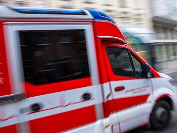Unfall in Bamberg: Motorradfahrer von Skoda erfasst - 17-Järhiger verletzt