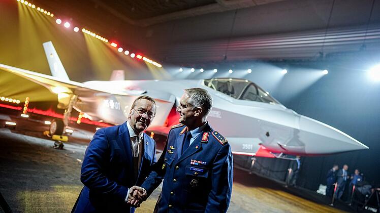&Uuml;bergabe des ersten Kampfjets vom Typ F-35 f&uuml;r Deutschland