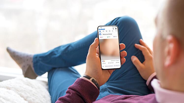 Weil ein Mann ein kinderpornografisches Bild auf Facebook hochgeladen hat, wurde gegen ihn ermittelt. Jetzt ist er zu einer Freiheitsstrafe von sechs Monaten auf Bewährung verurteilt worden.