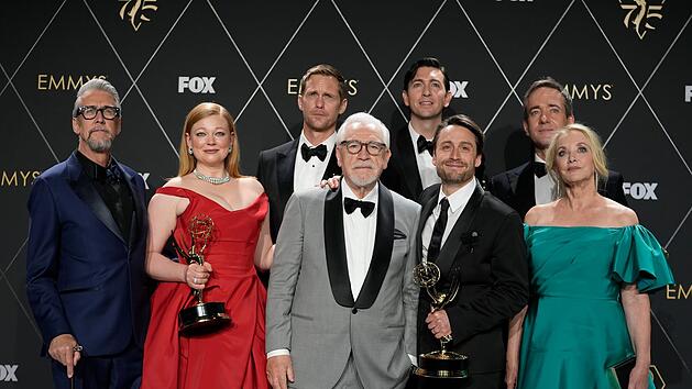 &laquo;Succession&raquo;