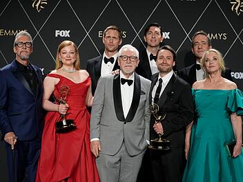 &laquo;Succession&raquo;