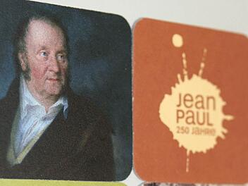Ein Porträt, ein Klecks, ein Stich, ein Geistesblitz auf Filz: Der Verein "Jean Paul 2013" macht den Dichter im Jahr seines 250. Geburtstags zum Untersetzer für Obergäriges. Bierfreund Jean Paul tät's gefallen. Foto: Nützel