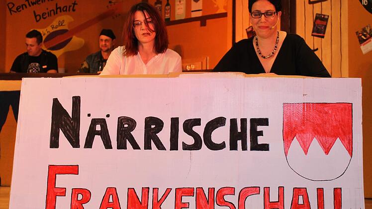 Bei der "Närrischen Frankenschau" kamen die einen oder anderen Geschichten aus dem Gemeindeleben ans Tageslicht.