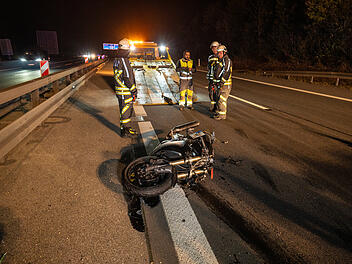 Schwerer Motorrad-Unfall auf der A70