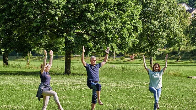 Beim Rhöner Wandertag in Bad Bocklet gibt es Bewegungsangebote und viel zum Thema Gesundheit, Kultur und Kulinarik.