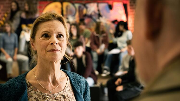 Fr&uuml;her war Mariella Rosanelli (Leslie Malton) ein bekannter Schlagerstar. Jetzt ist ihr Herzensprojekt das karitative Jugendzentrum "Kids4Care". Die Macherin wundert sich, warum die Polizei in ihrer Einrichtung ermittelt.