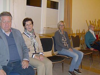 Probesitzen im Gemeinderat Weißenohe Foto: Petra Malbrich