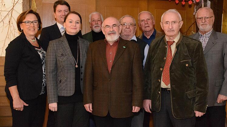 Karin Renner und Sandro Kirchner (von links) ehrten beim CSU-Ortsverband Bad Bocklet Marion Albert, Walter Schäfer, Georg Christoph, Alfred Balling, Walter Hein, Helmut Schuck, Hubert Reichert. Foto: Hein