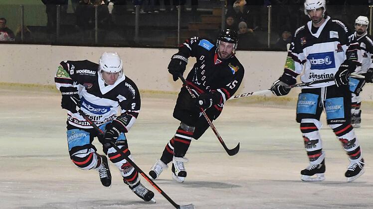 Bringt konstant gute Leistungen im Team der Kissinger Wölfe: Christian Masel (links). Foto: Hopf
