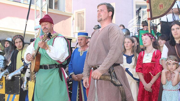 Eröffnung des Bad Brückenauer Stadtfestes mit historischem Umzug Foto: Julia Raab
