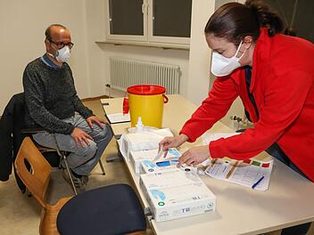 Testpatient Claudio Del Prete hat sich freiwillig für den Probebetrieb gemeldet. Foto: Barbara Herbst