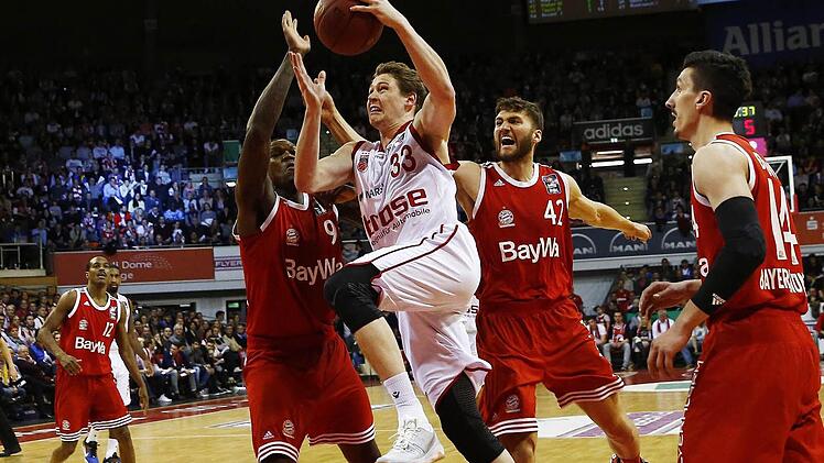 Patrick Heckmann bot eine bärenstarke Vorstellung und war mit 20 Punkten zweitbester Werfer hinter Brad Wanamaker (29).