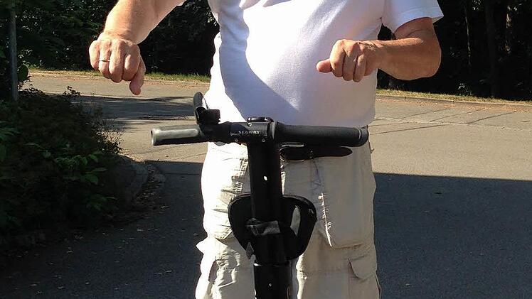 Holger Niemitz macht die Einweisung zur Chefsache.  Foto: Daniel Ruppert