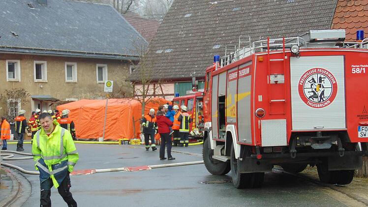 Auf 150 000 Euro Schaden wird der beim Feuer entstandene Sachschaden beziffert.  Fotos: Petra Malbrich