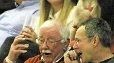 Zwei Experten unter sich: Coburgs "Handball-Papst" Erich Bilek (l.) und HSC-Justiziar Marten Beck.