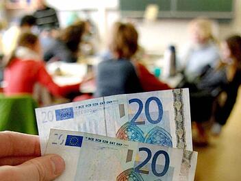 Die Ausgaben für ein Kind bis zum 18. Lebensjahr beziffert das Statistische Bundesamt auf insgesamt 120.000 Euro.  Foto: dpa