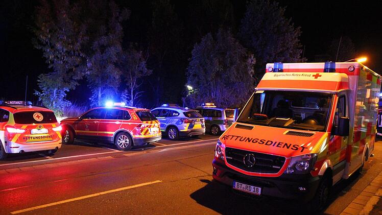 Großeinsatz am Seniorenheim am Schwedensteg. Foto: Jürgen Gärtner