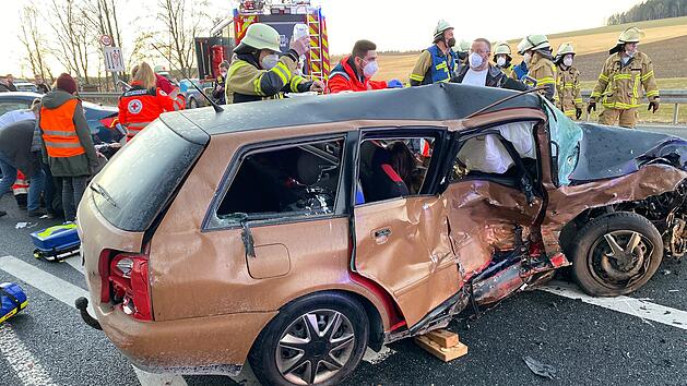 Schwerer Verkehrsunfall mit Verletzten
