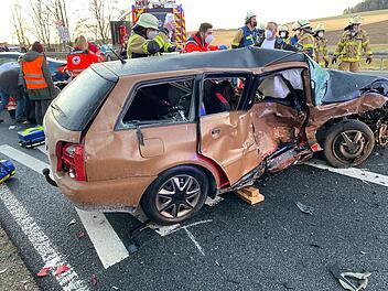 Schwerer Verkehrsunfall mit Verletzten
