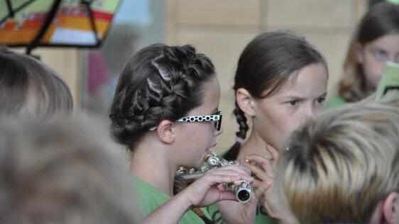 Konzentration, Präzision und viel Fleiß leisteten die Kinder bei dem Wertungsspiel. Foto: Johanna Eckert