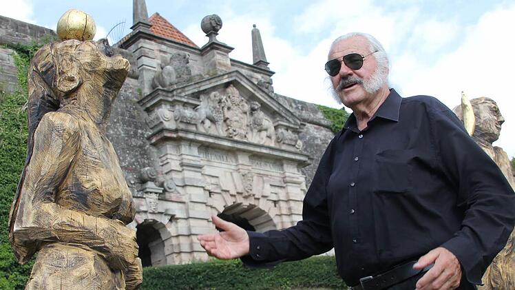 Ingo Cesaro freut sich jedes Jahr auf die Ergebnisausstellung, die zum Abschluss der HolzArt vor der Festung stattfindet. Foto: Archiv/Andreas Schmitt