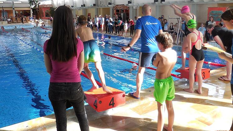 Neustadt bei Coburg: 51. Kreisschwimmfest findet bald statt - wer daran teilnehmen kann