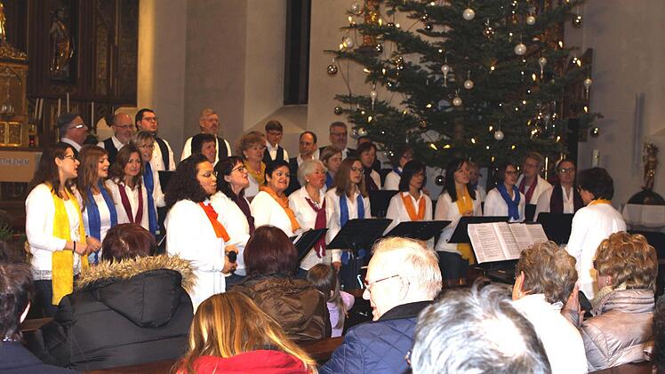 Der Gospelchor gastierte nach 16 Jahren wieder einmal in Wallenfels. In der Stadtpfarrkirche St. Thomas erfreute er zum Jahresbeginn die Besucher. Michael Wunder