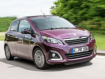 Mit seinen übersichtlichen, parkplatzfreundlichen Abmessungen ist der 3,47 Meter lange und 1,62 Meter breite Peugeot 108 perfekt auf den Stadtverkehr abgestimmt. Foto: Peugeot