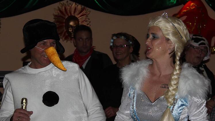 Schneemann mit Eisprinzessin. Foto: Klaus Klaschka