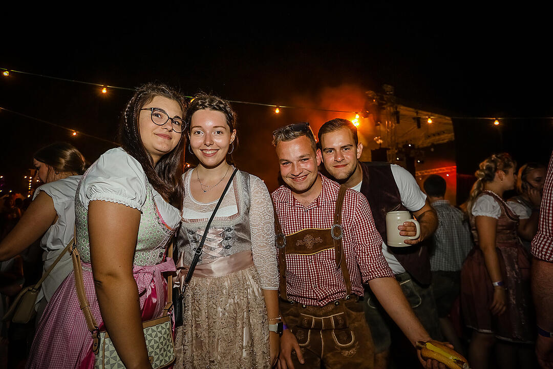 Erstklassige Stimmung mit den Almrockern!