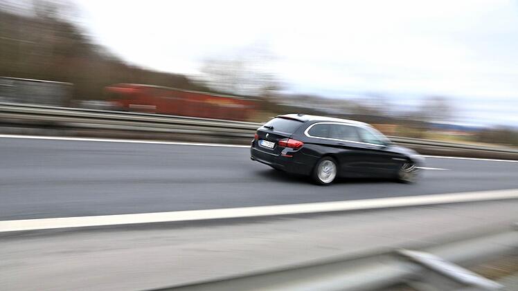 Die A73 (Frankenschnellweg) war nach einem Unfall zwischen dem Kreuz F&uuml;rth/Erlangen und Erlangen-Eltersdorf in Richtung N&uuml;rnberg mehrere Stunden gesperrt. Mittlerweile ist die Stra&szlig;e aber frei und der Verkehr flie&szlig;t wieder. Symbolfoto: Ferdinand Merzbach