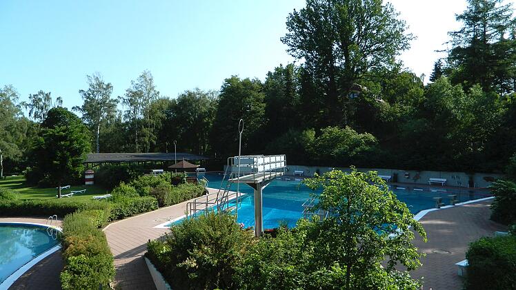 Röthenbach: Freibad muss kurzfristig schließen - Wiedereröffnung Anfang Juni