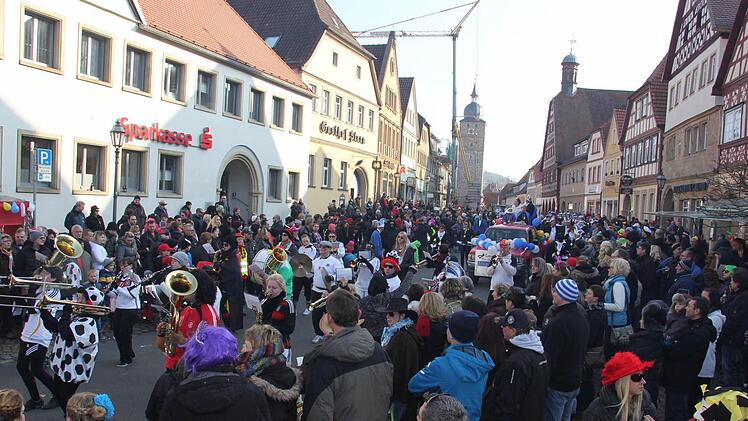 Auf dem Marktplatz war schwer etwas los.