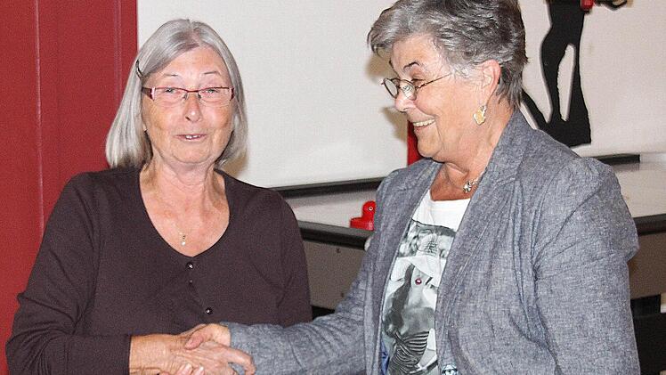 Christine Müller (links) und Rosalinde Heider (rechts) sind die Organisatorinnen.  Foto: Dieter Britz