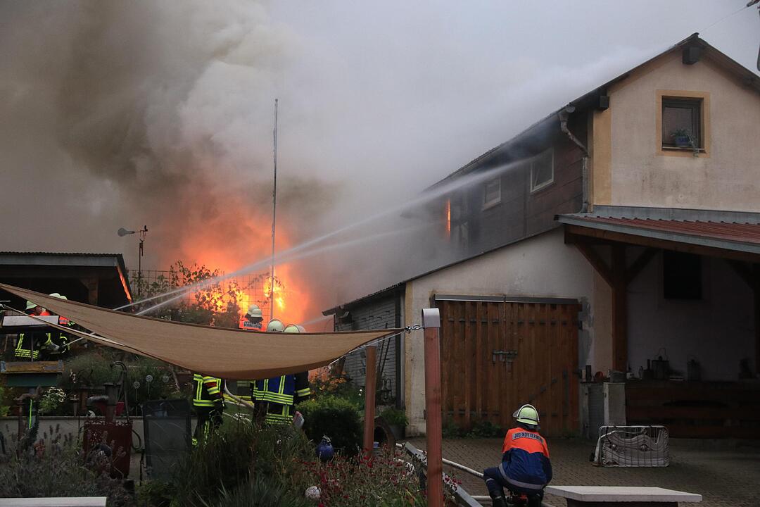 Werkstatt im Gemeindegebiet Scheßlitz geht in Flammen auf