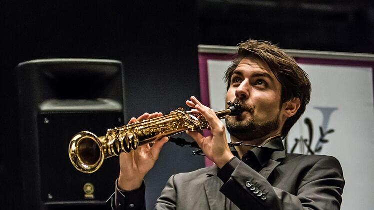 Das Arcis Saxophon Quartett wurde bei seinem Coburg-Debüt im HUK-Foyer von zahlreichen Zuhörern mit ausdauerndem Beifall gefeiert.Foto: Jochen Berger