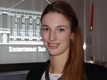 Martina Kohlhepp freut sich auf ihre Aufgabe als Quellenkönigin beim Rakoczyfest 2015.  Foto: Klaus Werner