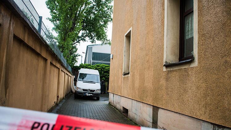 In Nürnberg ist am Montag eine tote Frau in einer Wohnung aufgefunden worden. Die Polizei geht von einem Gewaltverbrechen aus. Foto: NEWS5 / Pieknik