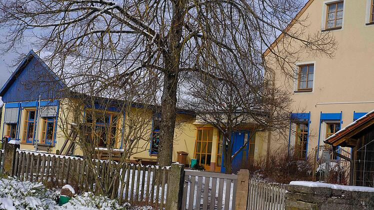 "Kinder sind unsere Zukunft", begründete Bürgermeister Florian Atzmüller die Investitionen in die Kindergärten und Aufstockung der Plätze. Das Bild zeigt den Schwärzelbacher Kindergarten.