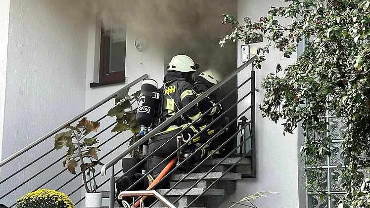 Gremsdorf: Kellerbrand in Einfamilienhaus sorgt für Großeinsatz - "Starke Rauchentwicklung"