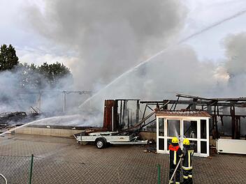 Untermerzbach: Lagerhalle abgebrannt - Schaden laut Eigentümer 5 Millionen Euro