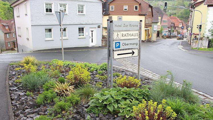 Schotterbeet mit Staudenbepflanzung in der Fuldaer Straße. Foto: Julia Raab