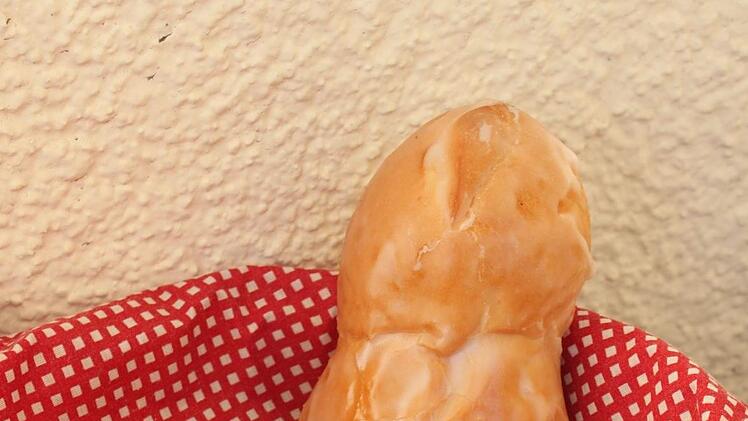 Ein "Martinsmännla" aus Butterhefeteig mit Zuckerguss  Popp