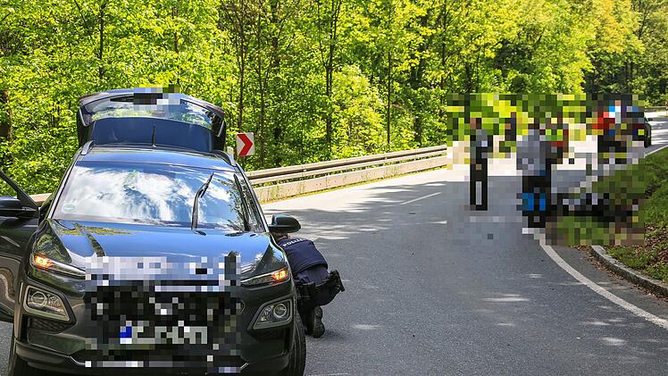 Kradfahrer ger&auml;t in den Gegenverkehr: 16-j&auml;hriger Biker verletzt