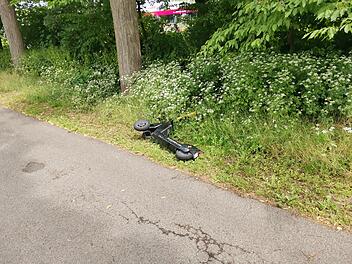 Schwere Kopfverletzung nach E-Scooter-Sturz im Kreis Bamberg
