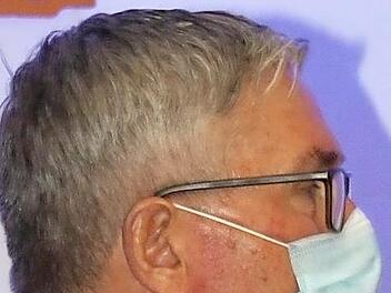 Maskenpflichtauch für Redner A. Schmidtke