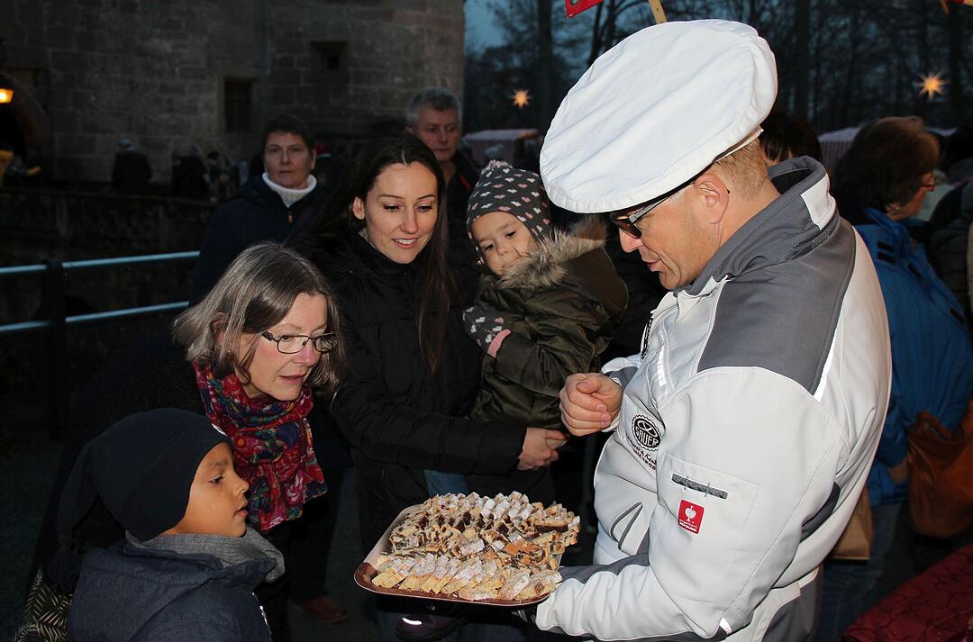Weihnachtsmarkt in Mitwitz 2018: Impressionen vom ersten Tag